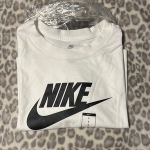 Nike tee